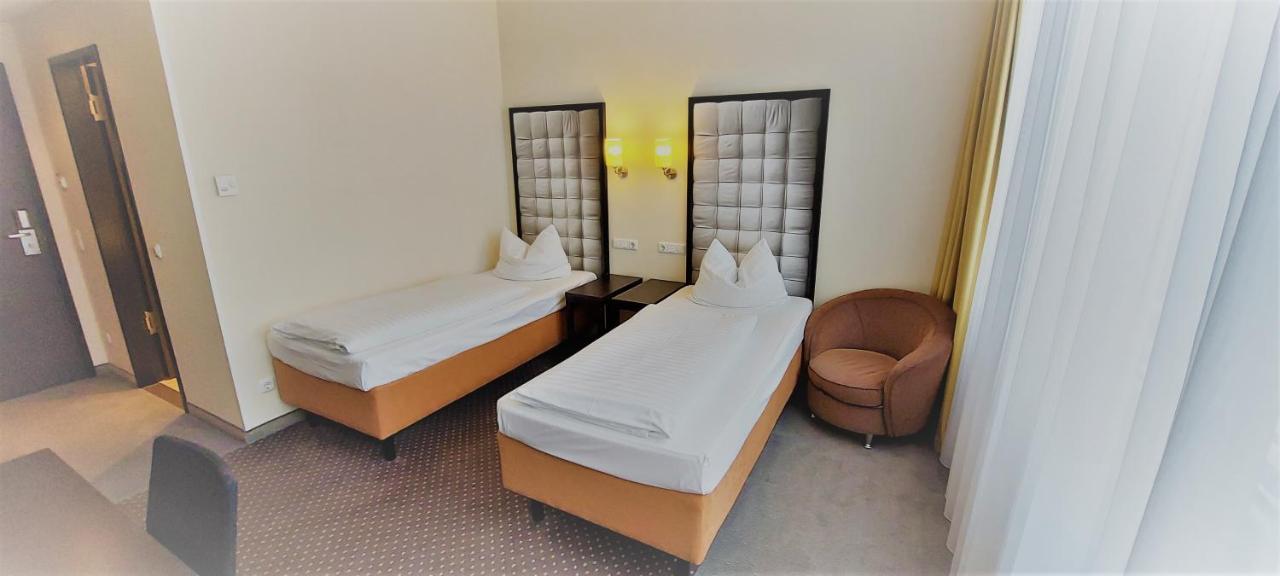 Styles Hotel Muenchen Messe Bagian luar foto