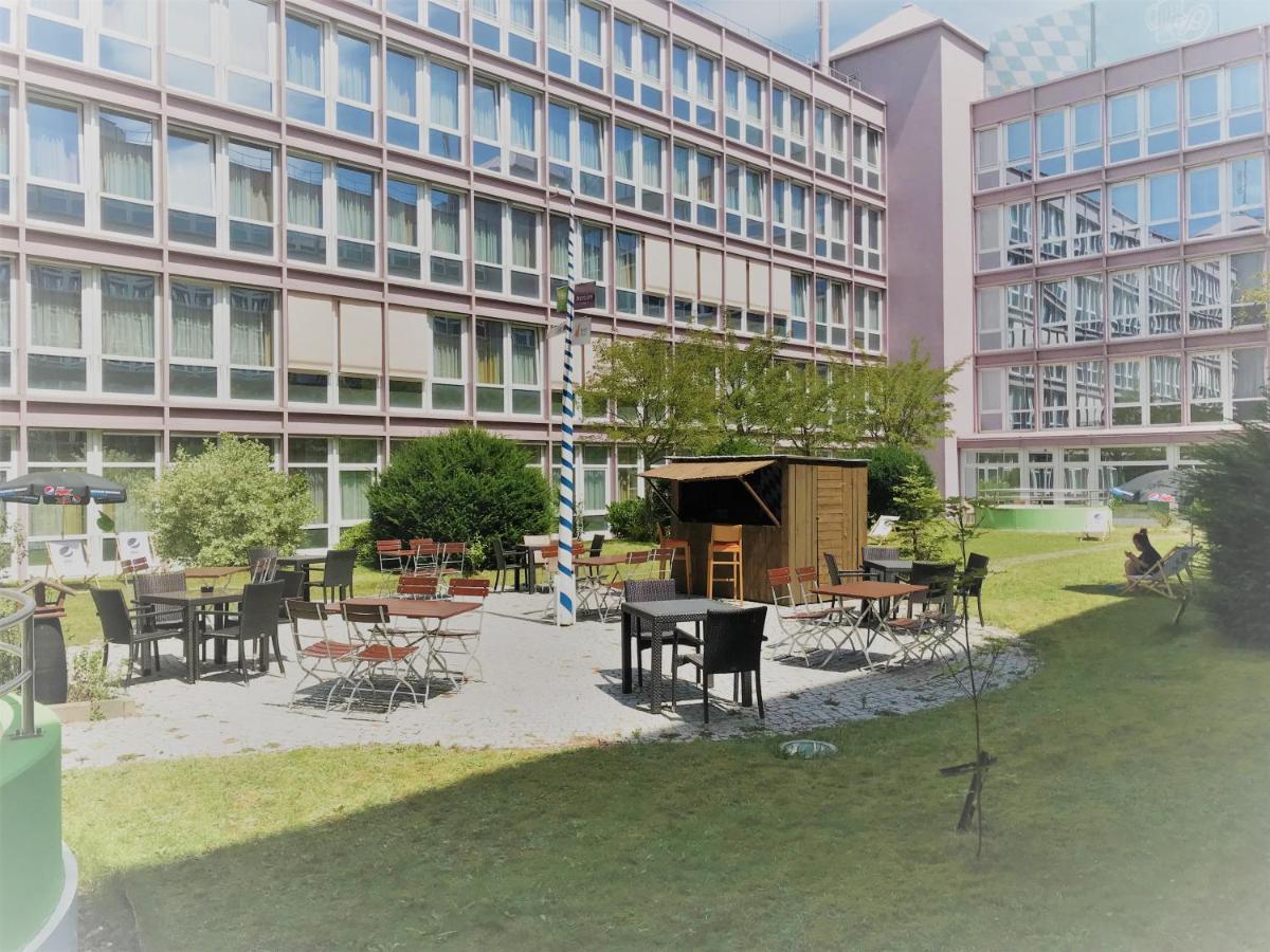 Styles Hotel Muenchen Messe Bagian luar foto