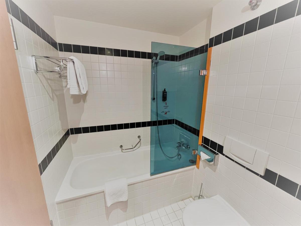 Styles Hotel Muenchen Messe Bagian luar foto